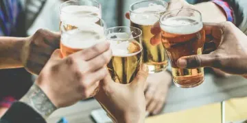 Reklama alkoholu a znak towarowy – co wolno?
