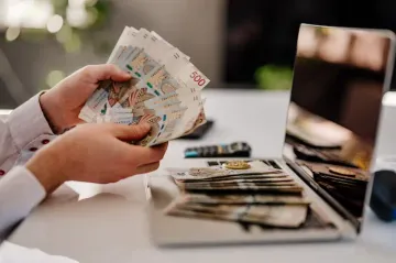 Jak zaksięgować opłatę za znak towarowy? Poradnik